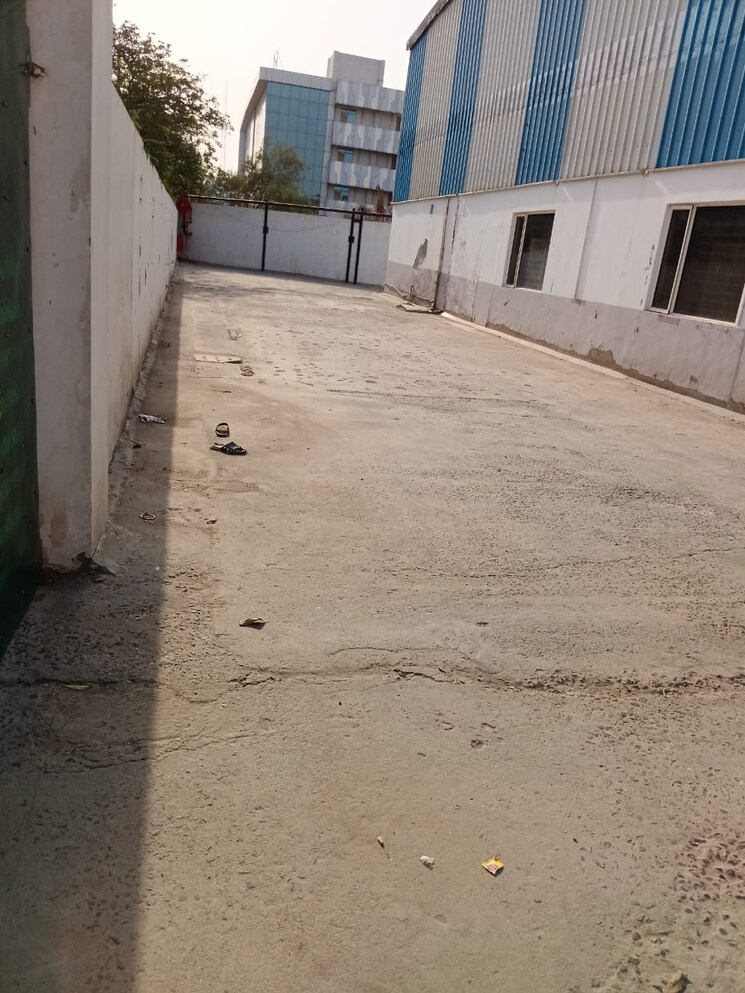  Parking, sector 62 Commercial Office Space 1500 Sq.Ft. In Sector 62 Noida 8739159