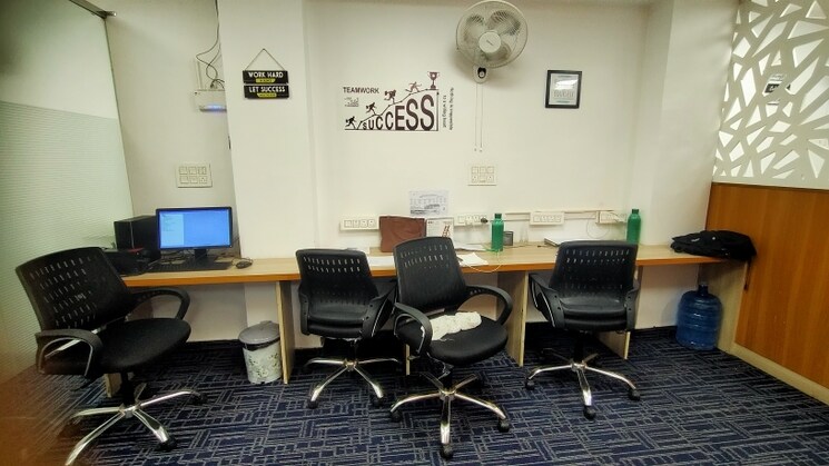 Team Area, gomti nagar Commercial Office Space 800 Sq.Ft. In Gomti Nagar Lucknow 8739187