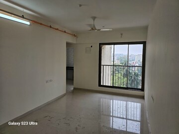 Room in 1 BHK Apartment at Chandak Nishchay, Borivali East – for Rent
