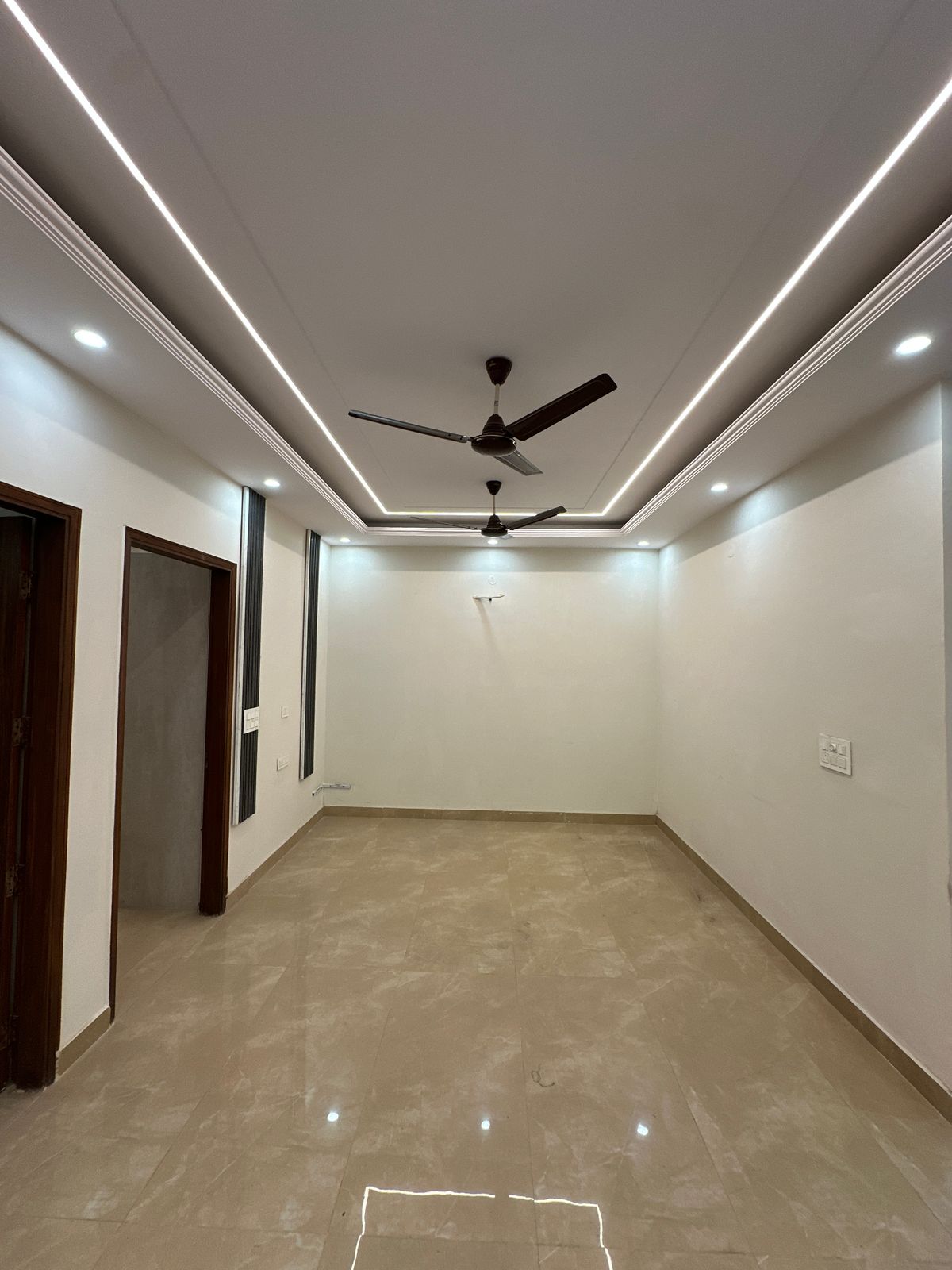 5 BHK + Servant Room 31500 Sq.Ft. Independent House in TDI South Extension II