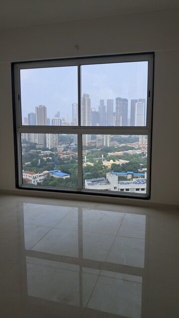 Room in 2 BHK Apartment at Runwal Nirvana, Parel – for Rent