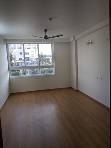 Room in 2.5 BHK Apartment at Mantri Lithos, Thanisandra – for Rent