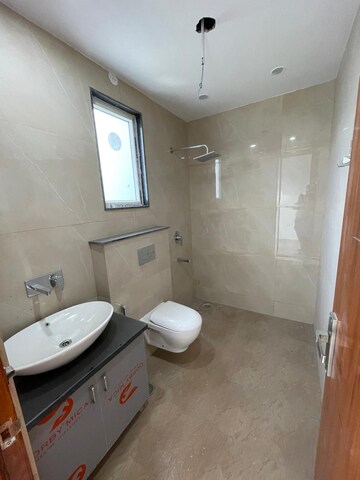 Bathroom in 4 BHK Builder Floor at Kibithu Homes, Sector 47 – for Rent