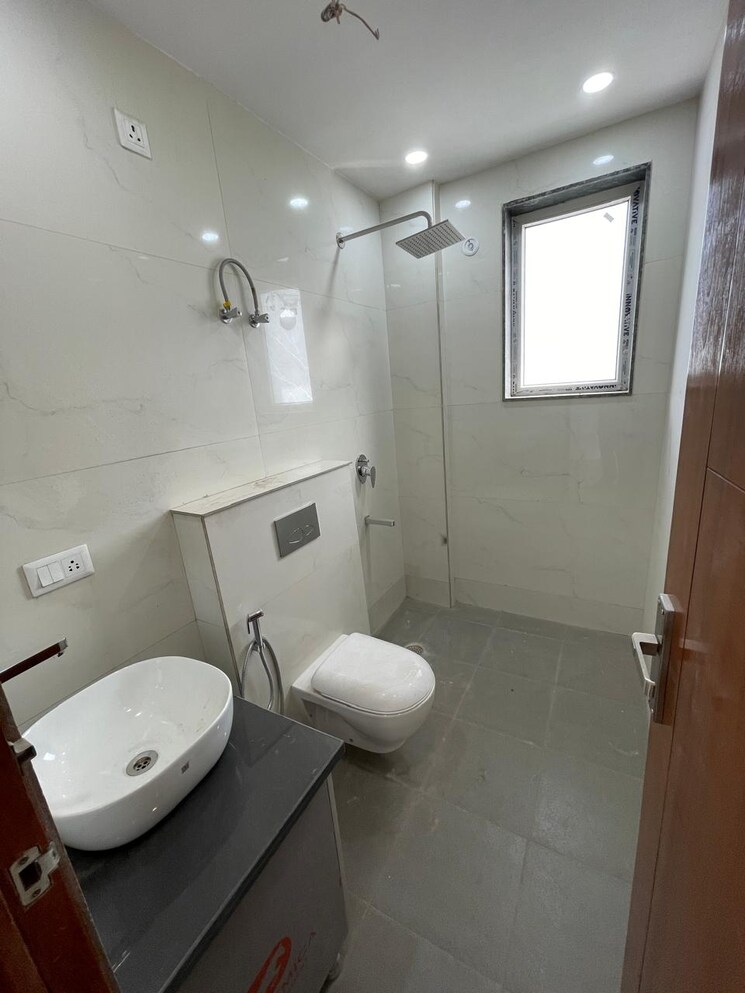 Bathroom, kibithu-homes 4 Bedroom 4400 Sq.Ft. Builder Floor In Sector 47 Gurgaon 8739287