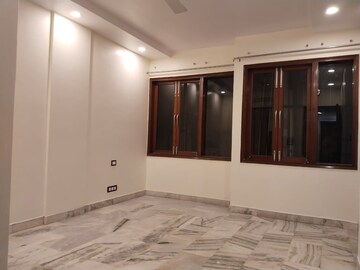Room in 2 BHK Builder Floor at Chittaranjan Park – for Rent