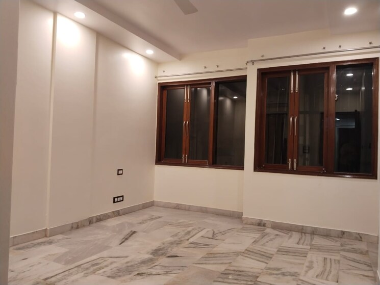 Room, chittaranjan park 2 Bedroom 125 Sq.Yd. Builder Floor In Chittaranjan Park Delhi 8739281