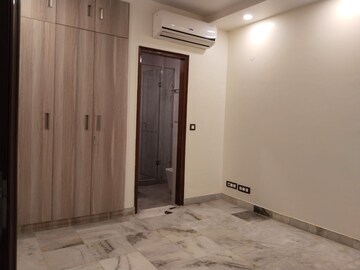 Room in 2 BHK Builder Floor at Chittaranjan Park – for Rent