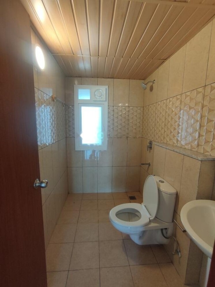 Bathroom, prestige-fontaine-bleau 3 Bedroom 1122 Sq.Ft. Apartment In Whitefield Bangalore 8739284