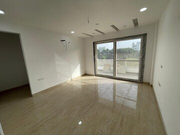 Room in 3.5 BHK Builder Floor at SS Mayfield Gardens, Sector 51 – for Rent