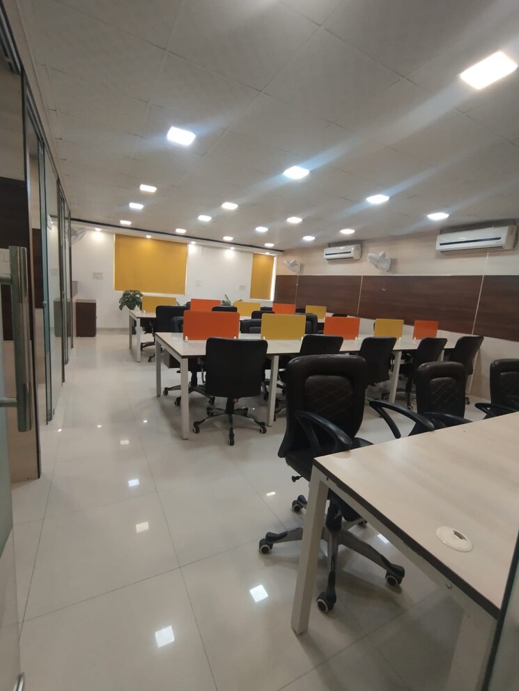 Team Area, sector 3 Commercial Office Space 1200 Sq.Ft. In Sector 3 Noida 8739327