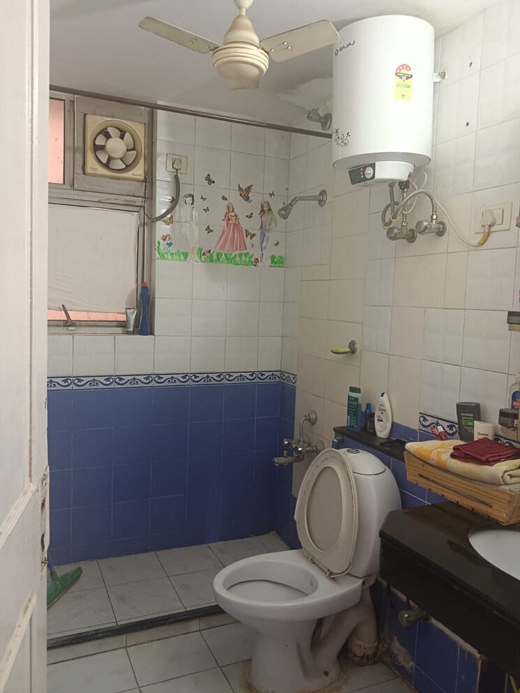 Bathroom, eros-wembley-estate 2 Bedroom 1040 Sq.Ft. Apartment In Sector 50 Gurgaon 8739366