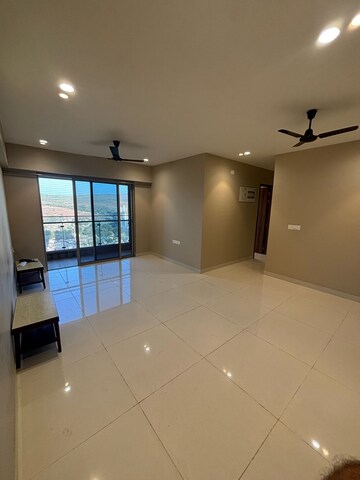 3 BHK Apartment For Rent in Shapoorji Pallonji Epsilon, Kandivali East