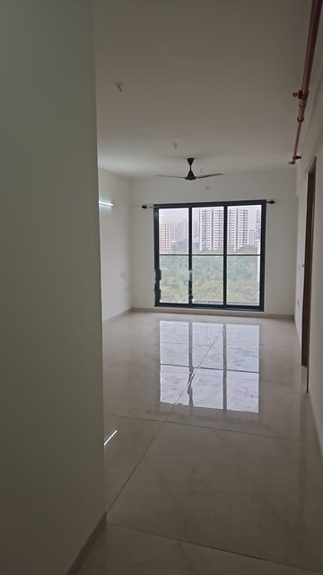 Room in 3 BHK Apartment at Godrej Urban Park, Chandivali – for Rent