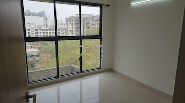 Room in 3 BHK Apartment at Godrej Urban Park, Chandivali – for Rent