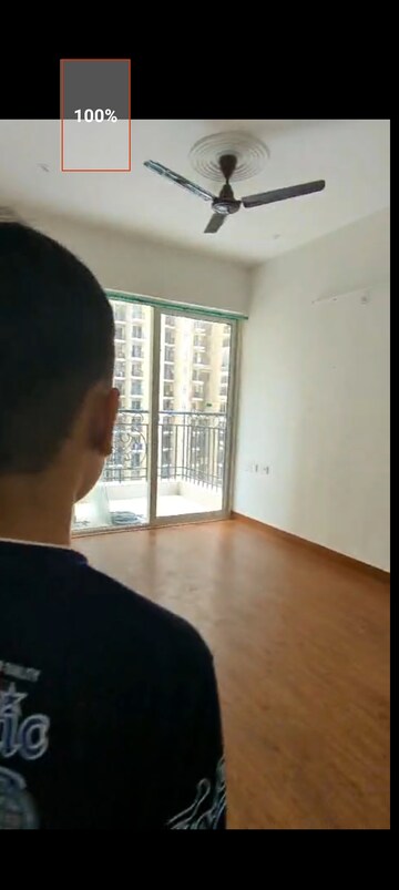 Room in 2.5 BHK Apartment at Prateek Grand City, Siddharth Vihar – for Rent