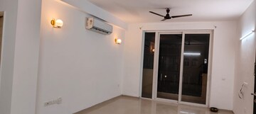 Room in 3.5 BHK Builder Floor at Emaar Emerald Floors Premier, Sector 65 – for Rent