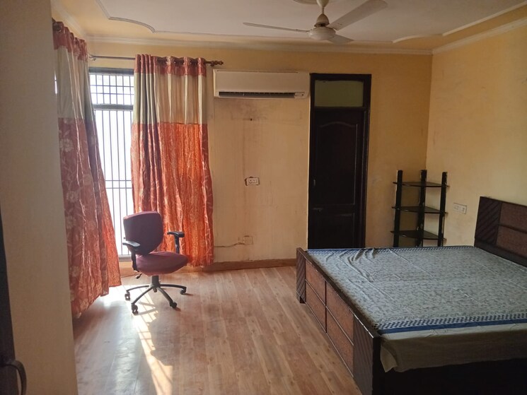 Bedroom, vip road 2 Bedroom 1300 Sq.Ft. Apartment In Vip Road Zirakpur 8739407