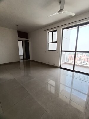 Room in 2 BHK Apartment at Unitech Uniworld Gardens, Sector 47 – for Sale