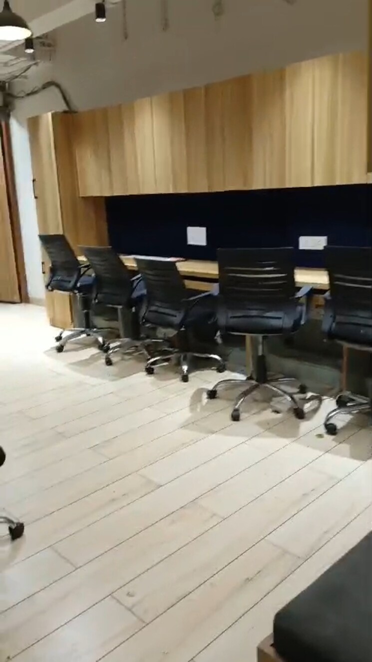 Team Area, bestfield Commercial Office Space 500 Sq.Ft. In Netaji Subhash Place Delhi 8739433