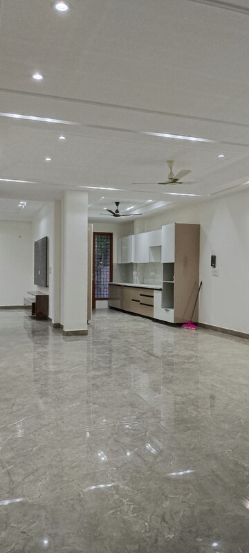 4 BHK Builder Floor For Rent in SS Mayfield Gardens, Sector 51