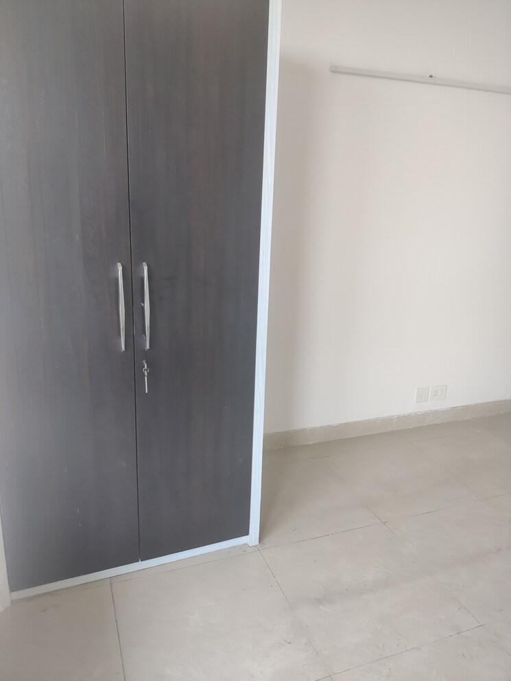 Room, bptp-amstoria 3 Bedroom 1785 Sq.Ft. Builder Floor In Sector 102 Gurgaon 8739446