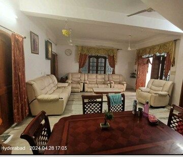 6+ BHK Independent House For Sale in New Nallakunta