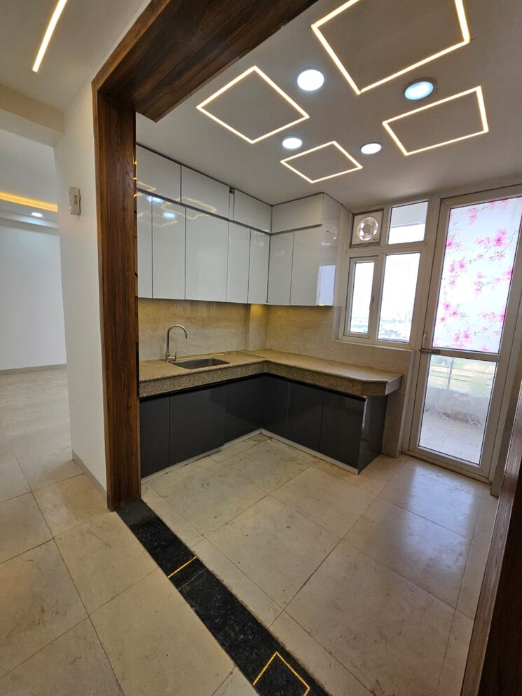 Kitchen, indiabulls-centrum-park 3 Bedroom 1900 Sq.Ft. Apartment In Sector 103 Gurgaon 8739459