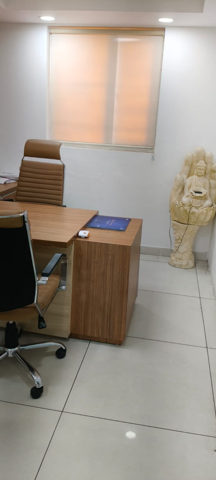 Team Area, sector 63 Commercial Office Space 1800 Sq.Ft. In Sector 63 Noida 8739422