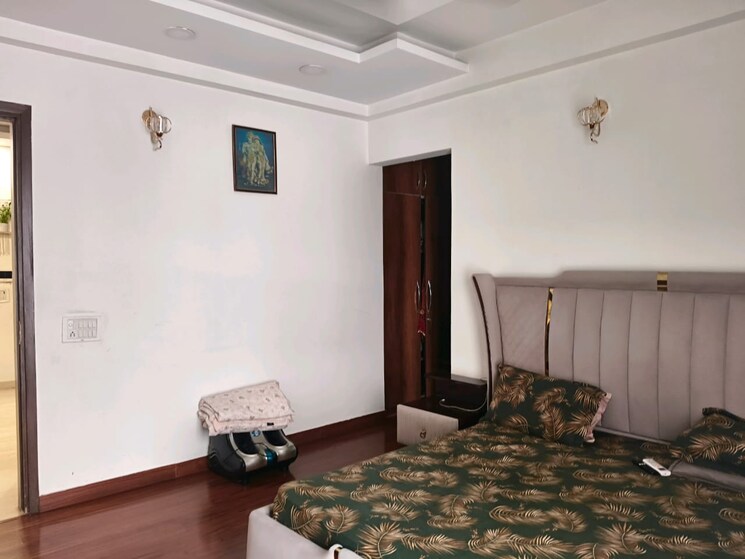 Bedroom, bptp-amstoria-plot 3 Bedroom 2300 Sq.Ft. Builder Floor In Sector 102 Gurgaon 8739549