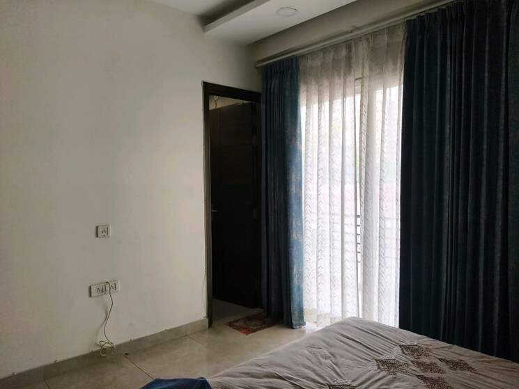 Bedroom, bptp-amstoria-plot 3 Bedroom 2300 Sq.Ft. Builder Floor In Sector 102 Gurgaon 8739549