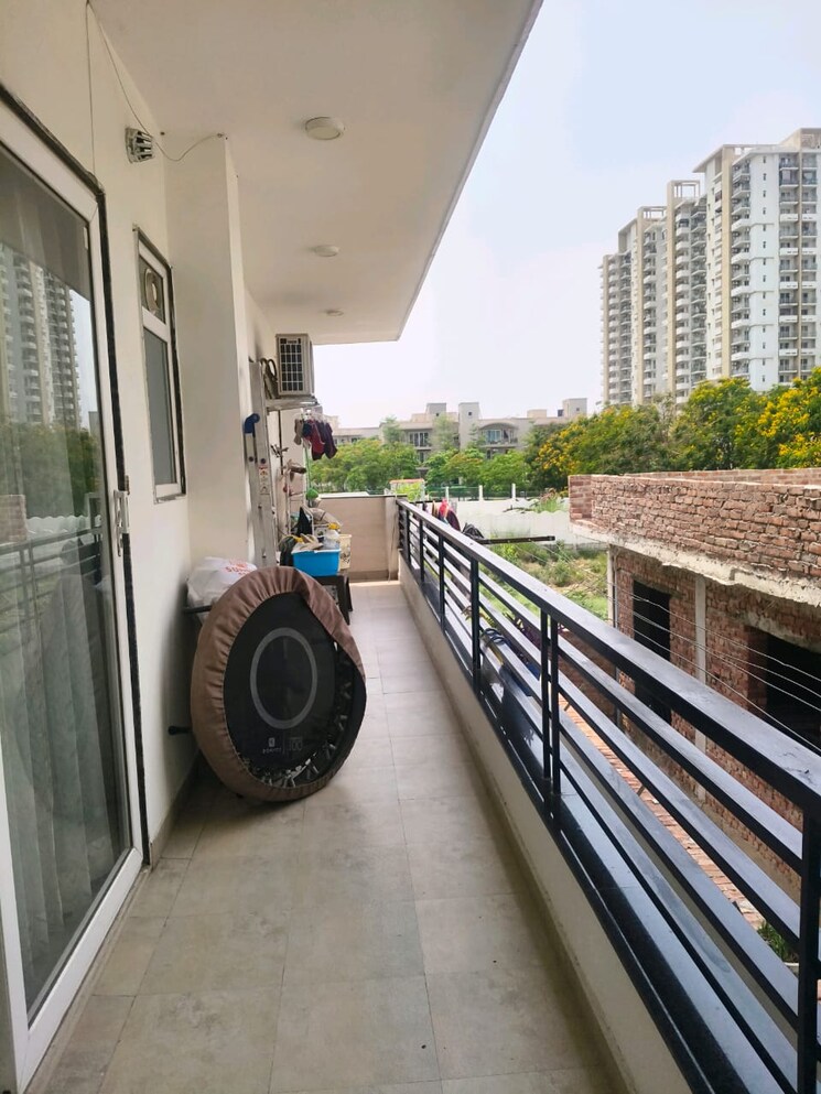 Balcony, bptp-amstoria-plot 3 Bedroom 2300 Sq.Ft. Builder Floor In Sector 102 Gurgaon 8739549