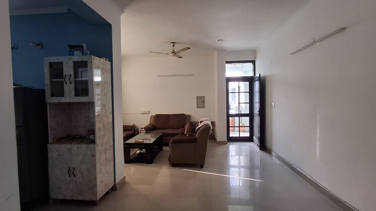 Living Room, penta-homes 2 Bedroom 900 Sq.Ft. Apartment In Vip Road Zirakpur 8739520