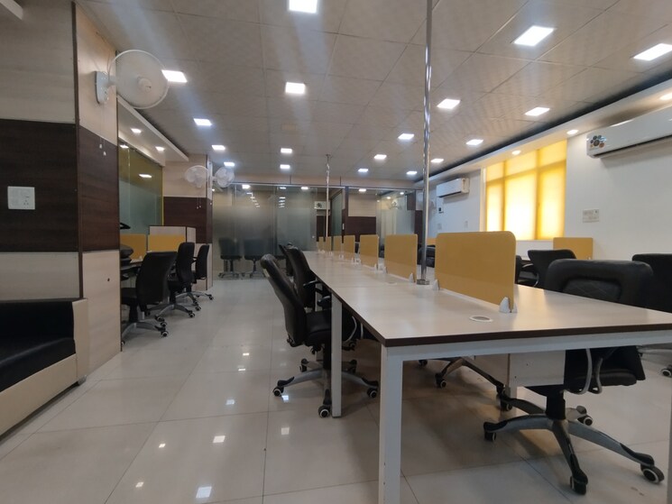Team Area, sector 4 Commercial Office Space 3500 Sq.Ft. In Sector 4 Noida 8739553