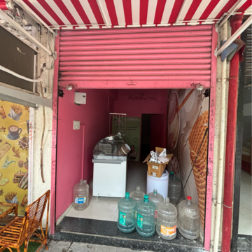  Shop For Rent in Kandivali East