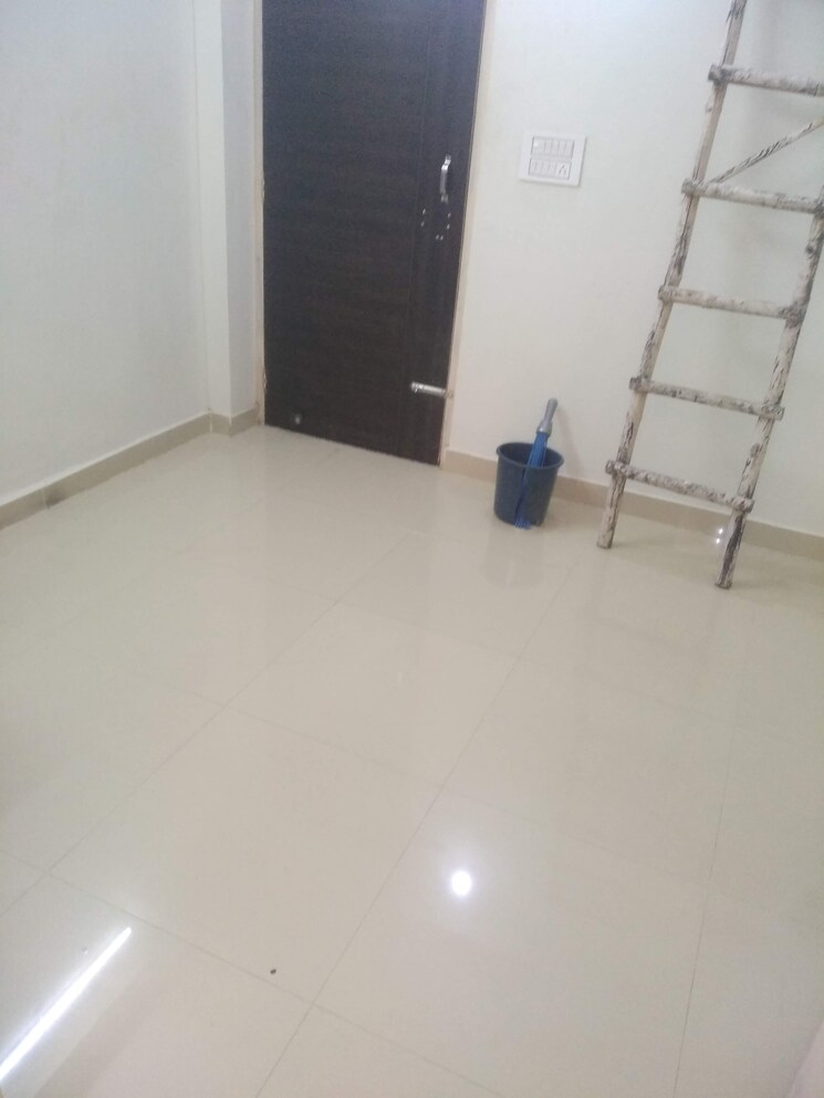 Room, new ashok nagar 1 Bedroom 550 Sq.Ft. Builder Floor In New Ashok Nagar Delhi 8739591
