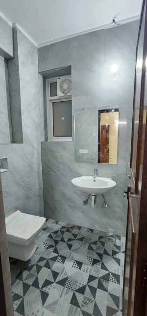 Bathroom in 4 BHK Builder Floor at Ardee City, Sector 52 – for Sale