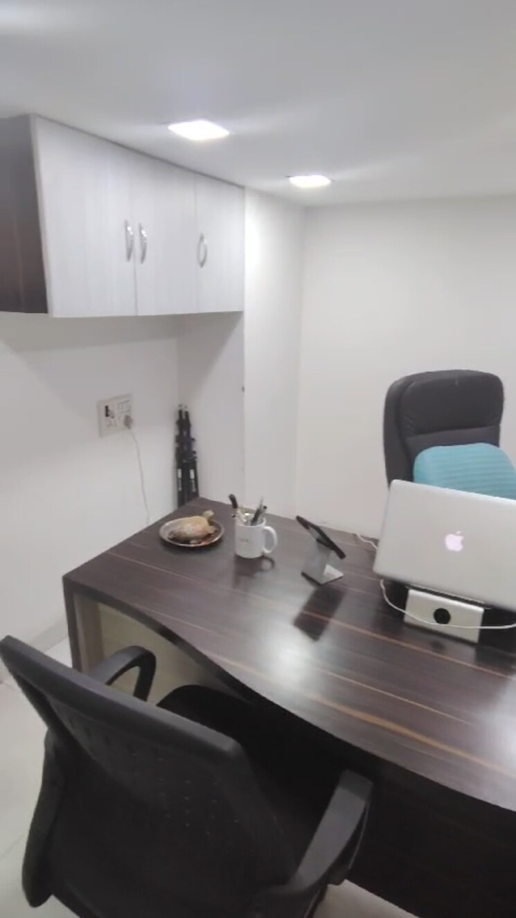 Team Area, bestfield Commercial Office Space 450 Sq.Ft. In Netaji Subhash Place Delhi 8739583