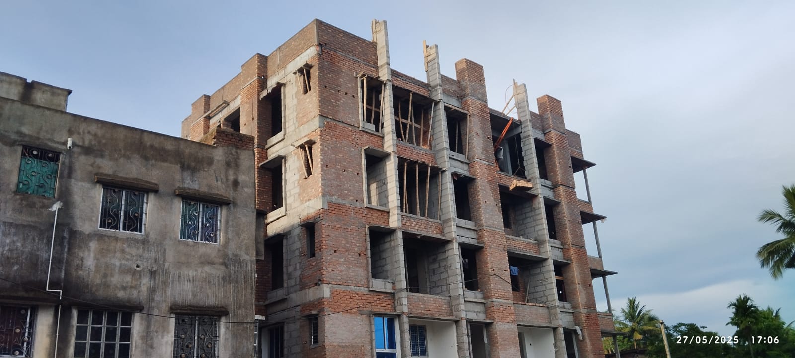 3 BHK Apartment For Sale in Alishan Apartment