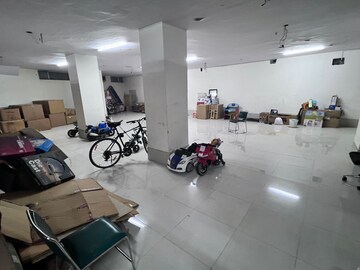 Team Area in  Showroom at New Friends Colony – for Rent