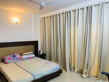 Bedroom in 3.5 BHK Apartment at Emaar Emerald Floors Premier, Sector 65 – for Rent