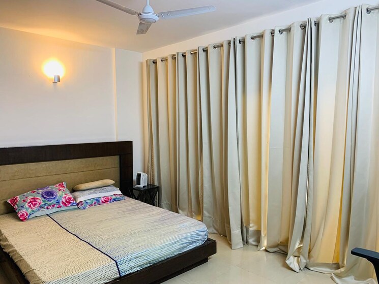 Bedroom, emaar-emerald-floors-premier 3.5 Bedroom 1600 Sq.Ft. Apartment In Sector 65 Gurgaon 8739598