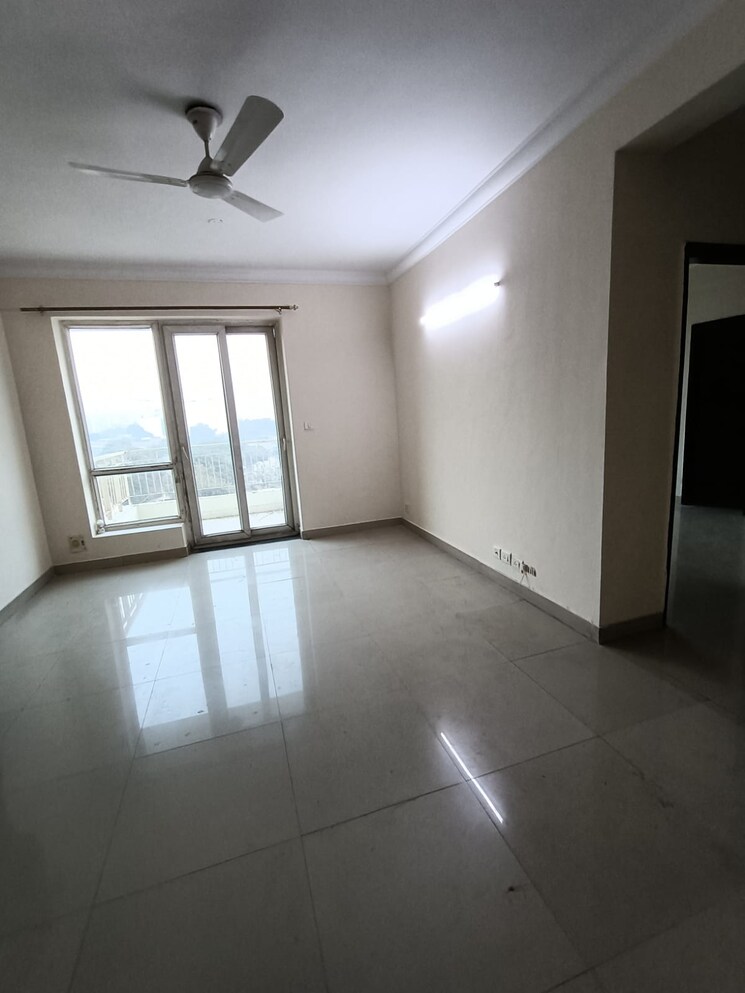 Room, jmd-gardens 3 Bedroom 1875 Sq.Ft. Apartment In Sector 33 Gurgaon 8739579