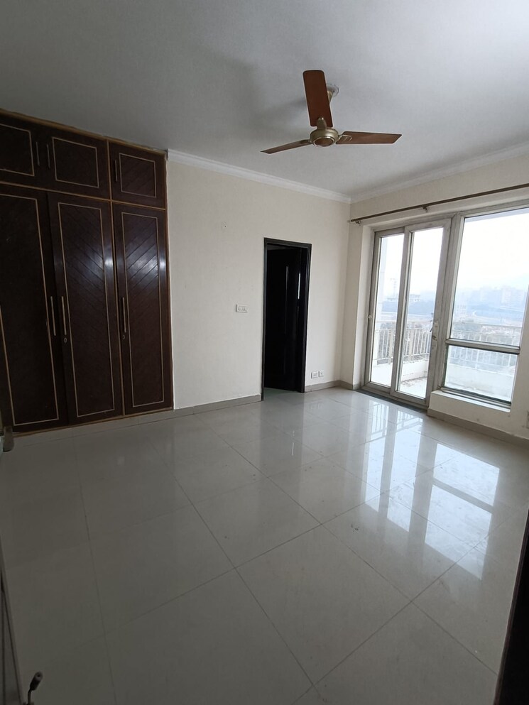 Room, jmd-gardens 3 Bedroom 1875 Sq.Ft. Apartment In Sector 33 Gurgaon 8739579