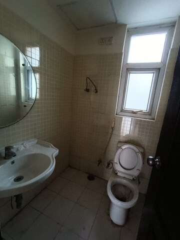 Bathroom in 3 BHK Apartment at JMD Gardens, Sector 33 – for Rent