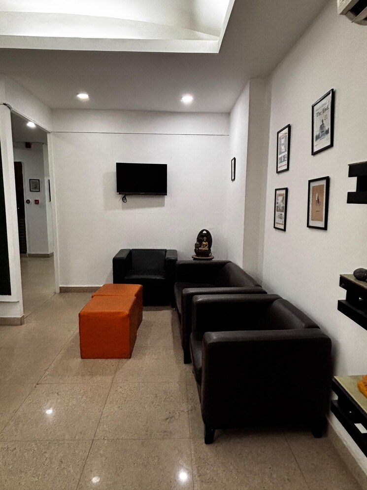 Team Area, sector 63 Commercial Office Space 1750 Sq.Ft. In Sector 63 Noida 8739596