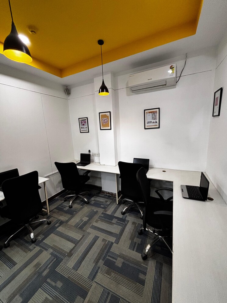 Team Area, sector 63 Commercial Office Space 1750 Sq.Ft. In Sector 63 Noida 8739596
