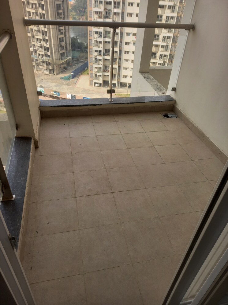 Balcony, puravankara-silversands 3 Bedroom 1350 Sq.Ft. Apartment In Mundhwa Pune 8739576