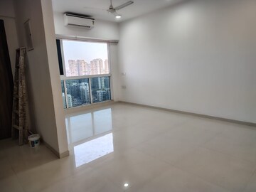 Room in 2 BHK Apartment at Mantri Park, Goregaon East – for Rent