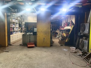  Shop For Sale in Green Park Tower, Andheri West