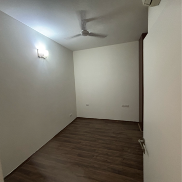 Room in 3 BHK Apartment at BPTP Park Prime, Sector 66 – for Rent